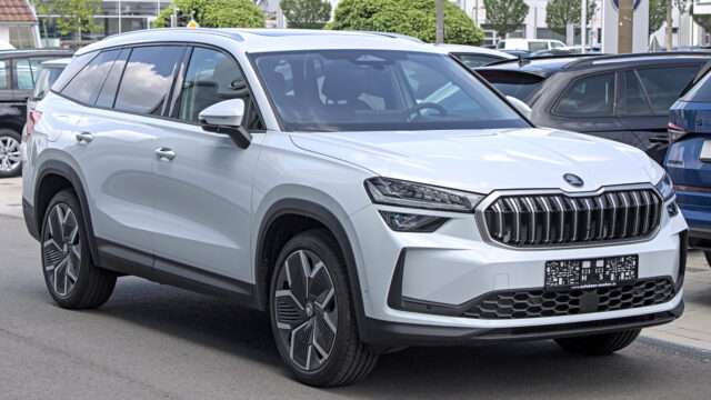 Škoda Kodiaq z mocniejszą hybrydą plug-in: 272 KM i ceny od 1,35 mln koron